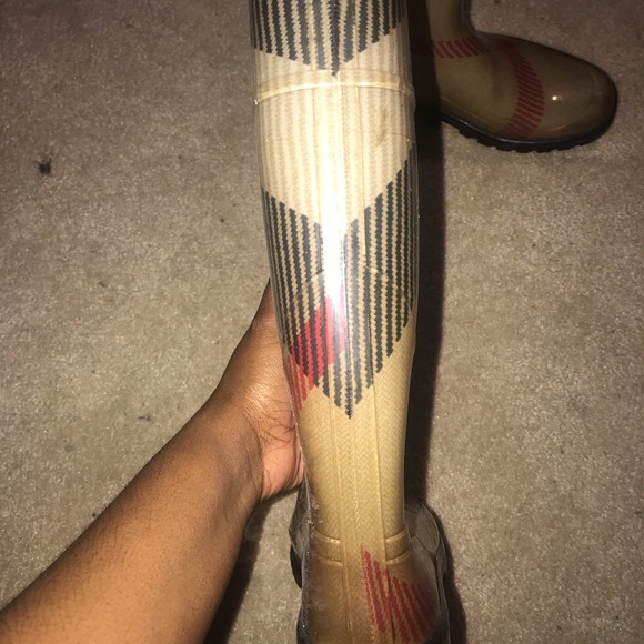 Burberry Rainboot - Picture 2 of 4